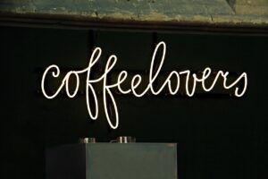 副業広告の真偽を見極めるためのポイントは？